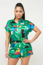 Charger l'image dans la galerie, Ensemble haut boutonné et short en satin imprimé Dolman
