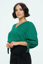 Charger l'image dans la galerie, Green Print V neck Top with Sleeve Tie
