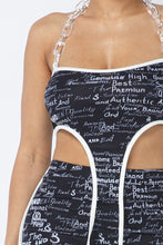 Charger l'image dans la galerie, Haut court imprimé en maille avec col licou en chaîne en plastique et leggings assortis
